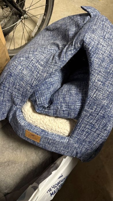 Къщичка за котка + тоалетна + легълце