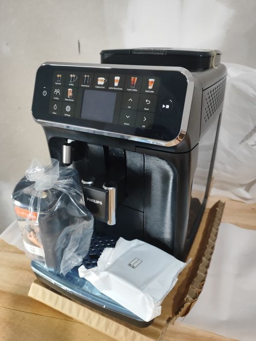 Espressor automat Philips Seria 5500