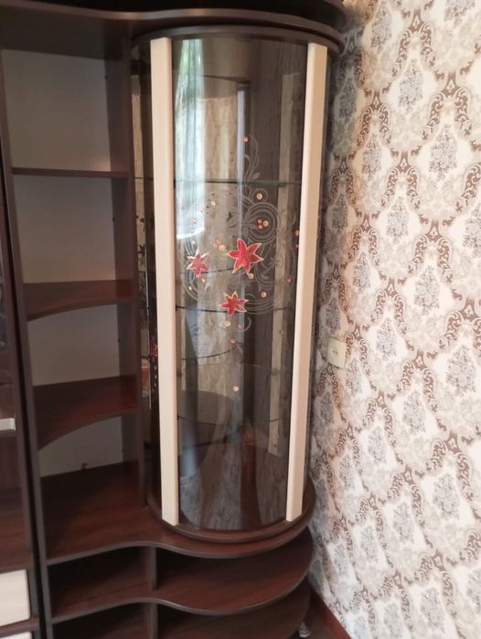 Продам стенку в гостиную