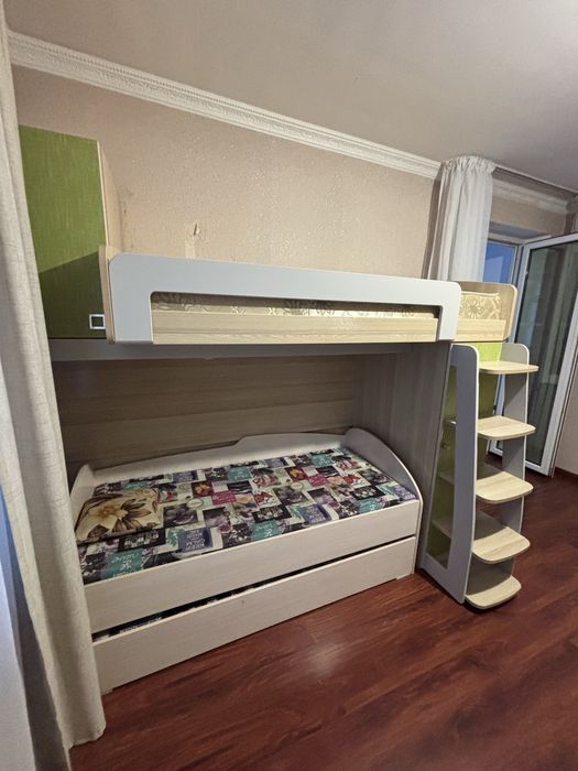 Детская мебель .