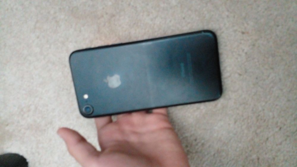 Iphone 7 32GB 600000som holati yaxshi