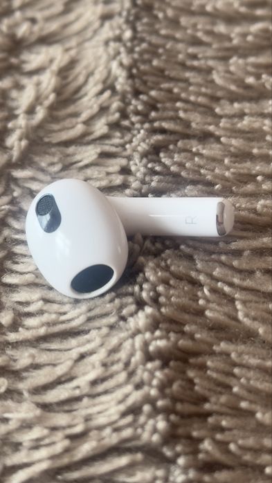 Наушник от Aipods 3