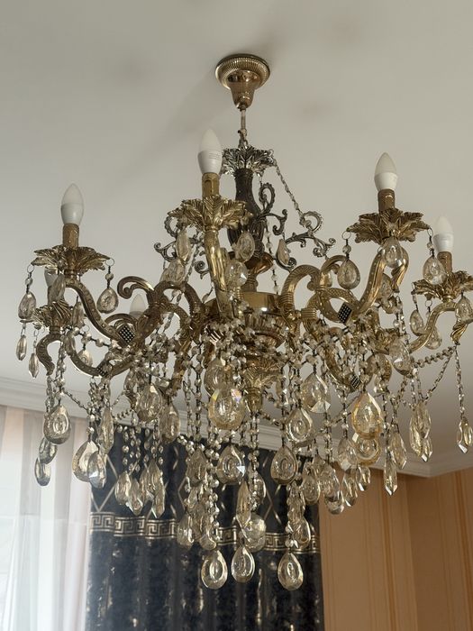 Продам люстры две штуки