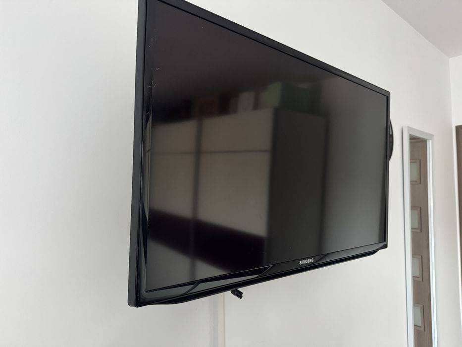 Vand televizor Samsung Smart TV
