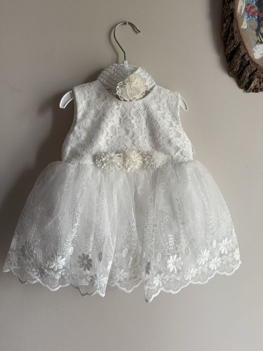 Бебешка дантелена рокля