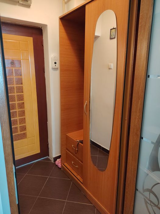 PF închiriez garsonieră Galata- 1300 lei