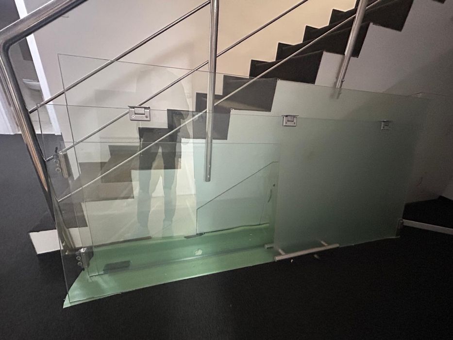 Usi sticla securizata