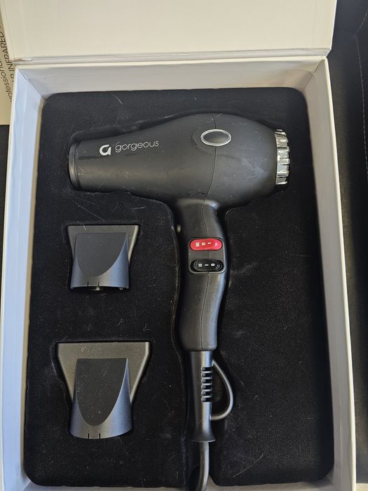 Професионалш  сешоар Elyssia и  Magic Clip