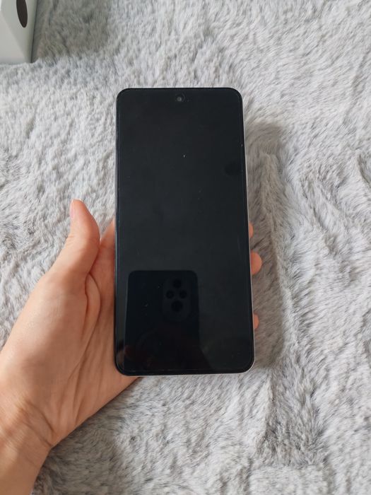 Телефон Vivo Y29