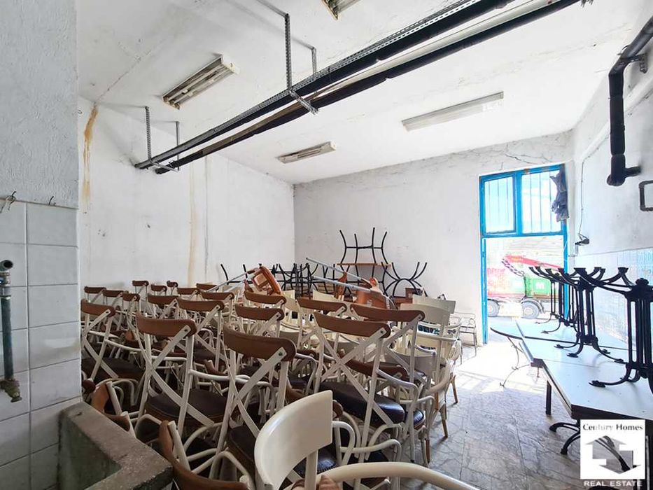 111344 Склад на две нива, с товарна рампа и магазин, в кв. Чолаковци