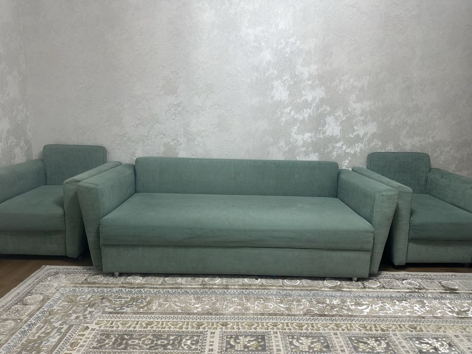 Раскладной диван и кресло в хорошем состоянии!