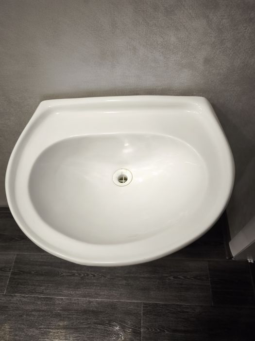 Продам тюльпан умывальник