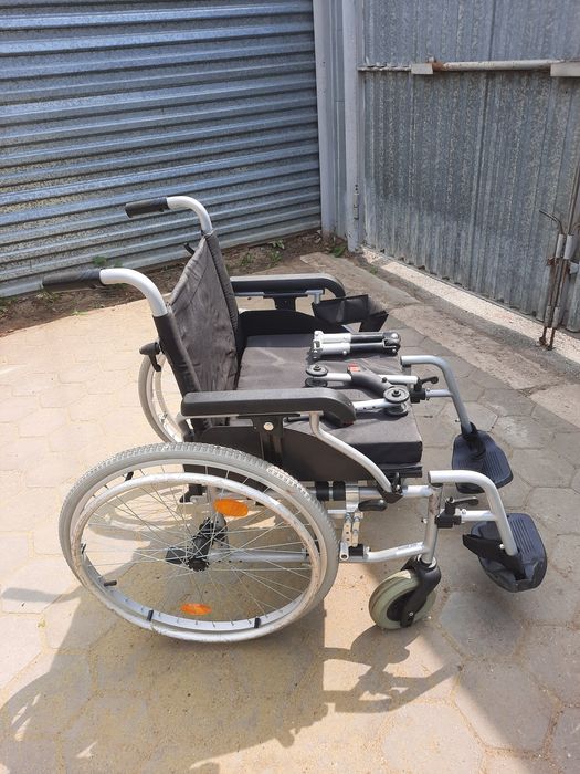 Инвалидная коляска