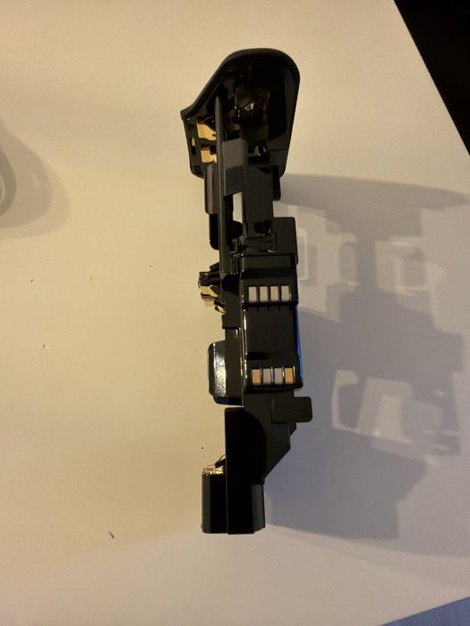 Magazin baterii Canon BGM-E8 pentru grip BG-E8