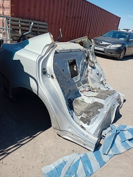 Задняя часть Lexus is250