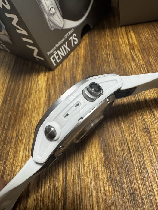 Продам Garmin Fenix 7s
