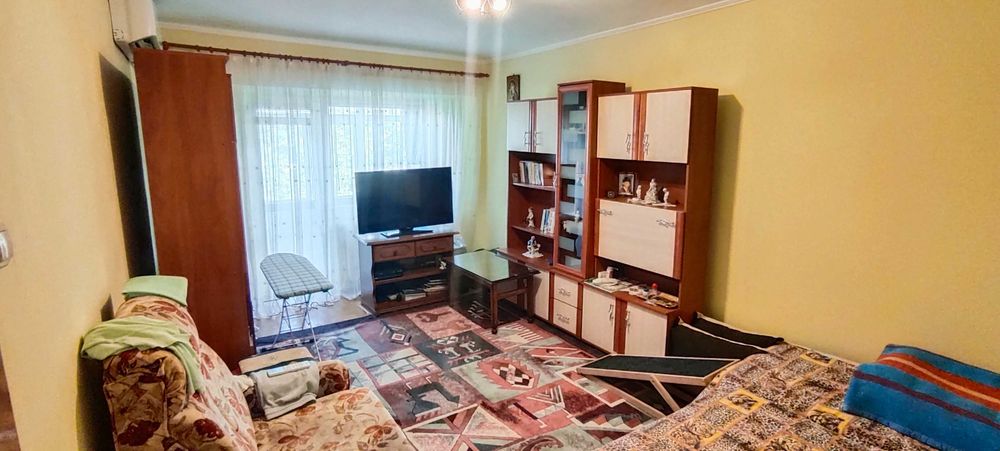 Apartament 2 camere, decomandat, 52 mp, etaj 3/4, Piața Moldovei – ultracentral, Focșani | Proprietar