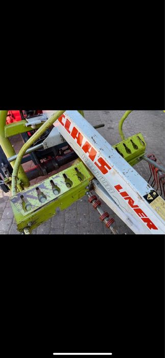 Сеносъбирач Claas Liner 380s