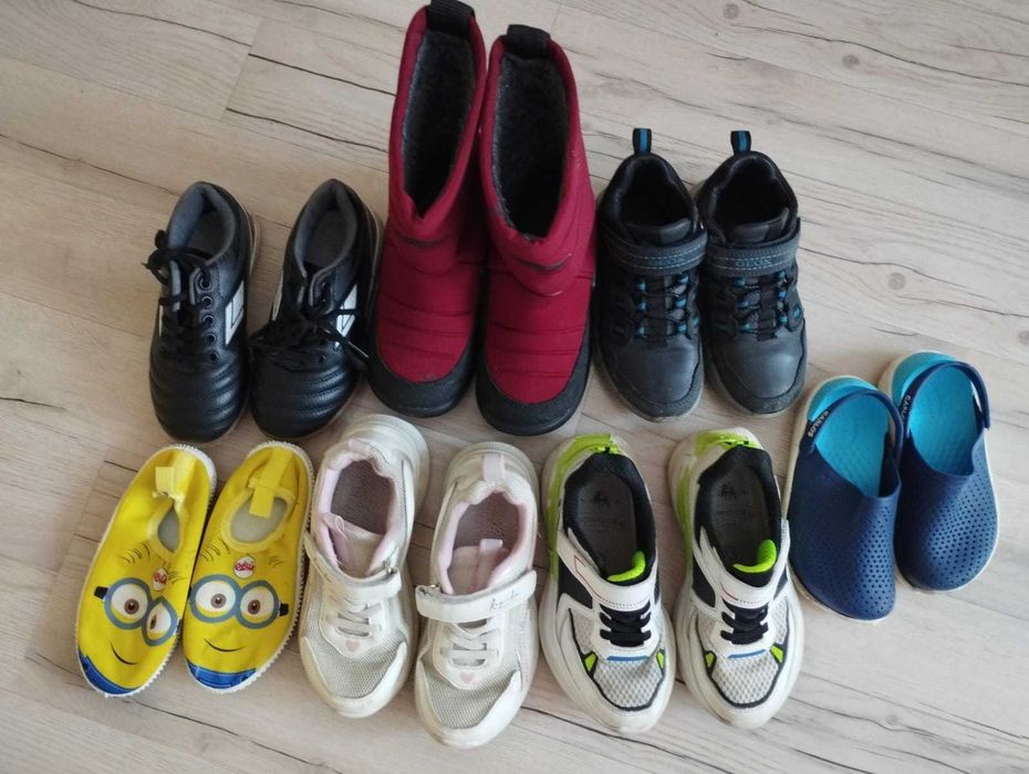 отдам детскую обувь