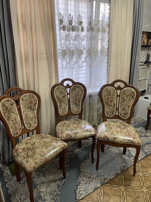 Срочно продам стулья