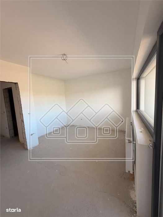 Ap cu 2 camere, balcon - 56 mp utili, balcon - Selimbar