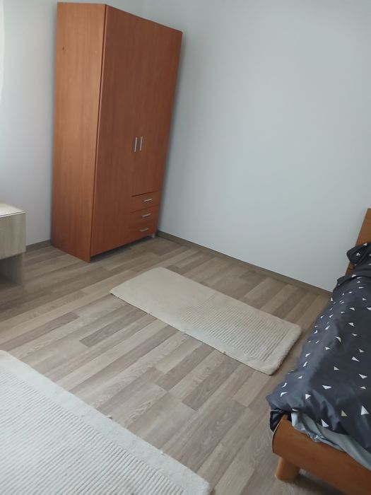 Spre inchiriere camera la curte