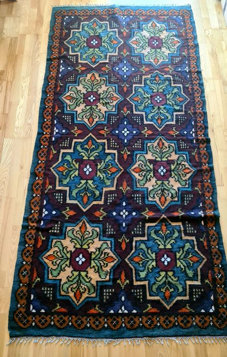 Covor tradițional românesc din lână, țesut manual în război – 280 x 131 cm