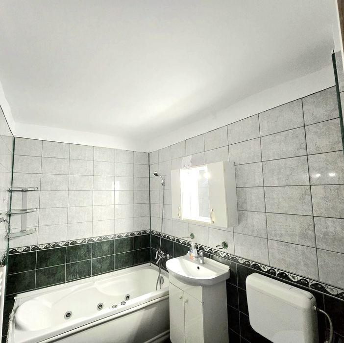 Proprietar vand apartament 2 camere- Soarelui