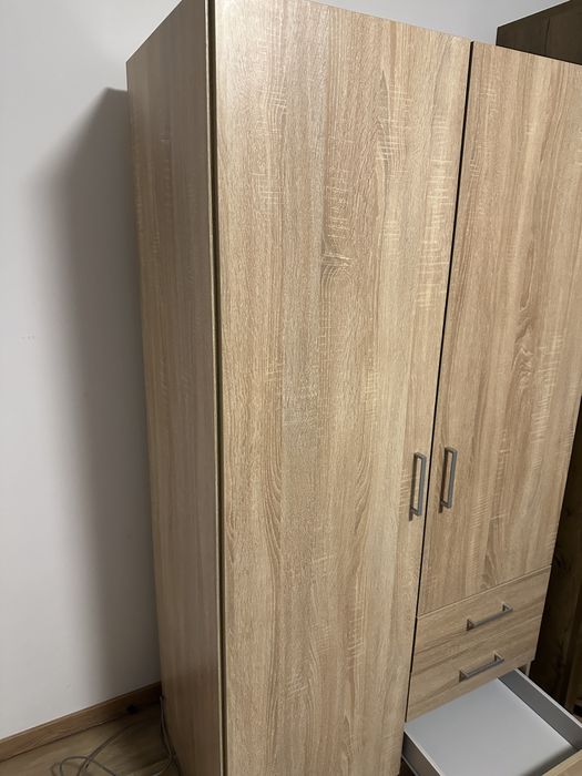 Vand Dulap :inaltime 180cm  latime 100cm