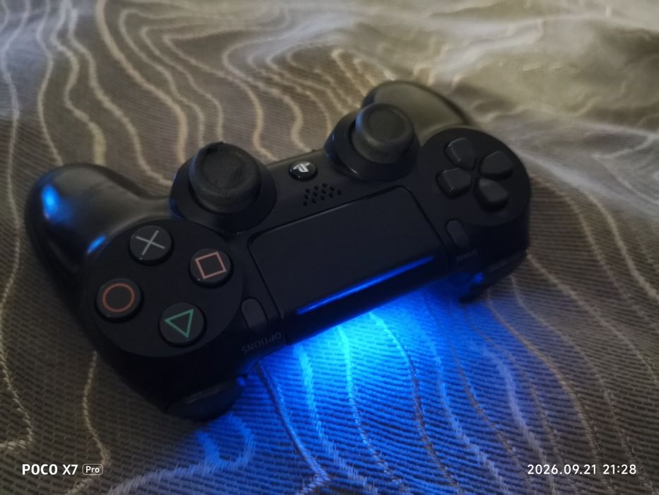 Продам dualshock 4