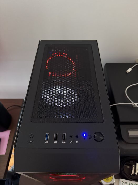 PC Gaming + Monitor Gaming 27 inch