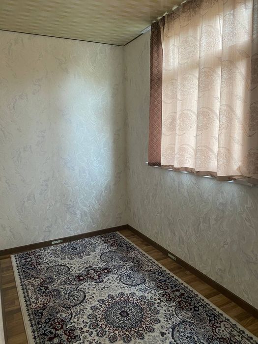 Аренда коракамиш 1.хонали  2.хонали оилага берилади расмдаги уй хамма