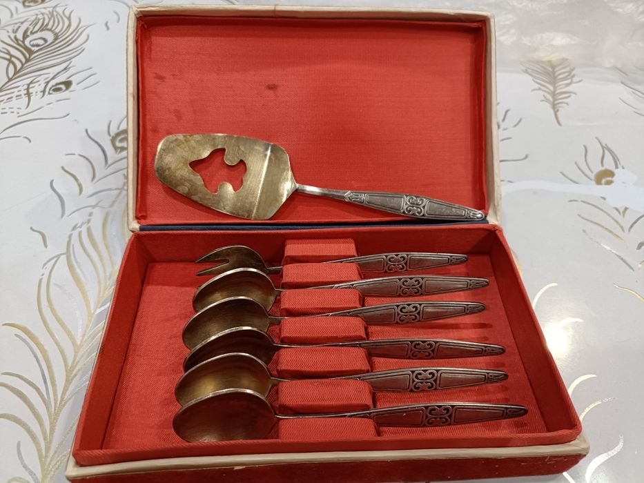Продам мельхиорывый чайный набор