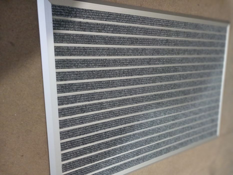 Алюминиевий коврик. Грязозашитны коврикALYUMIN DAROJKA. Eshik oldiga s