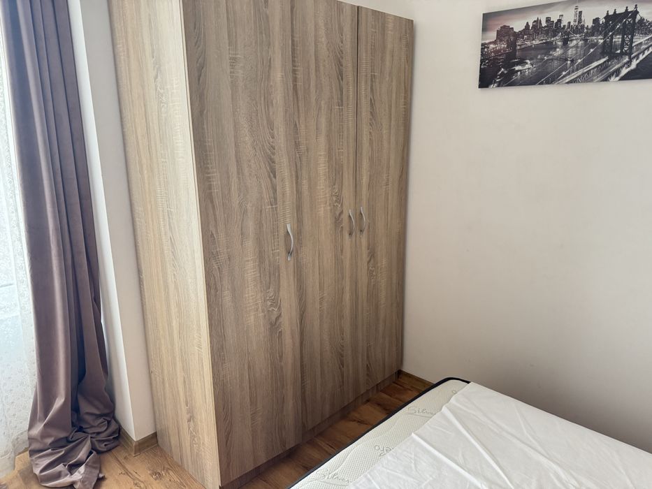 Спални с гардероб 2 бр.