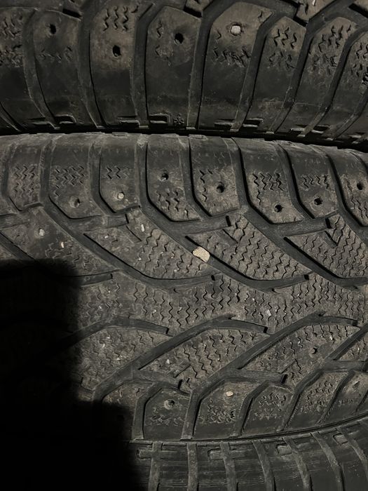 Продам зимнюю резину Б/У