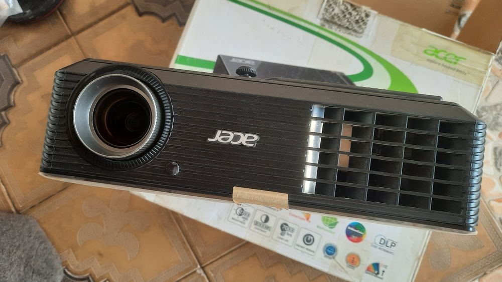Acer x112 projector