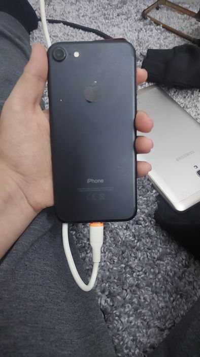 Айфон 7 продажа.