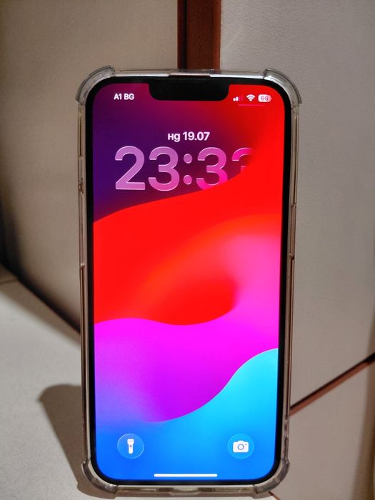 Телефон iPfone 13