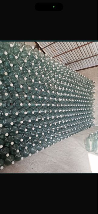 Продам Бутыли 20 литровые