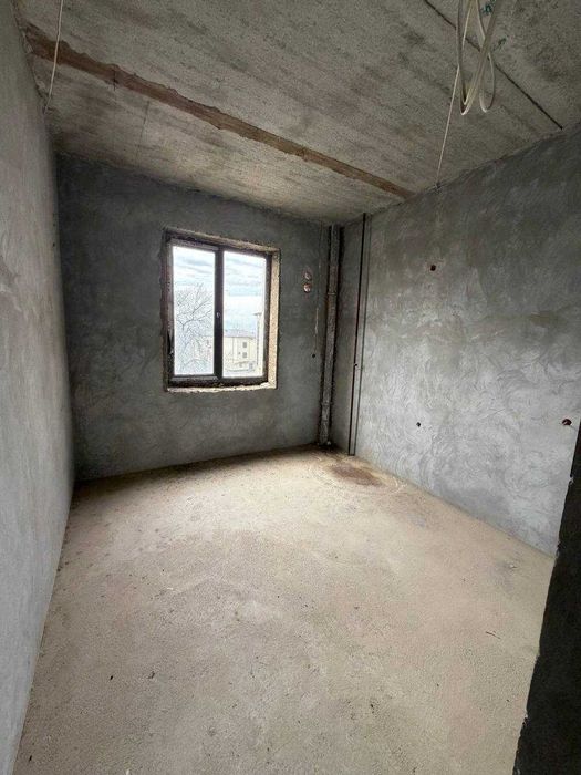 2х комнатная квартира 70кв/м в состоянии коробки, без глухих комнат