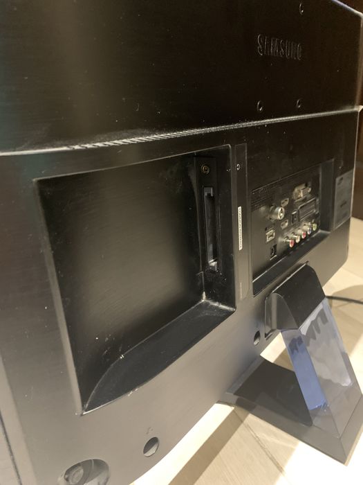 TV Samsung  T24E390EW