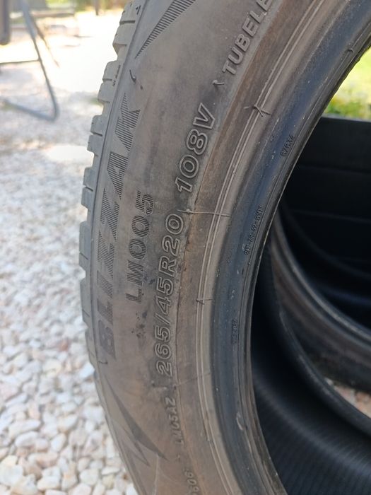 Гуми  Bridgestone 265/45/20