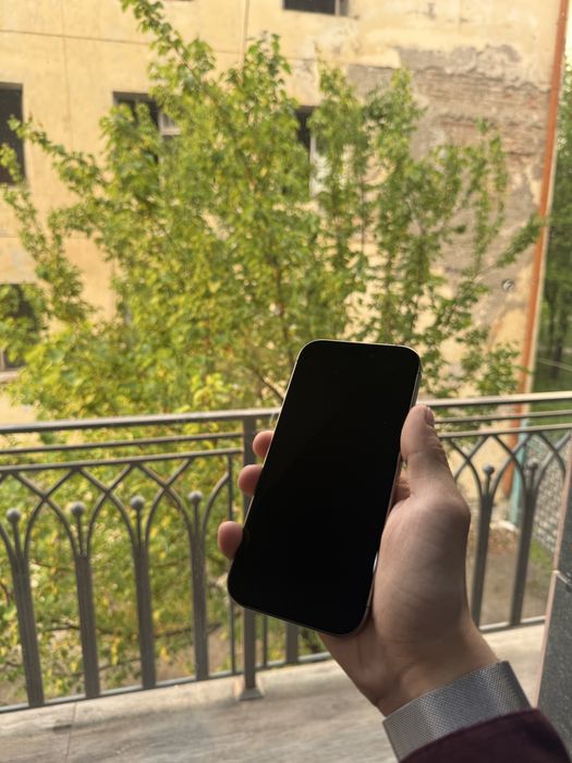 iphone 16 Pro Desert titanium