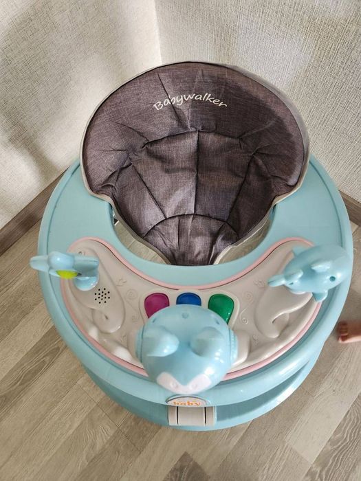 Продаю детские ходунки новые.