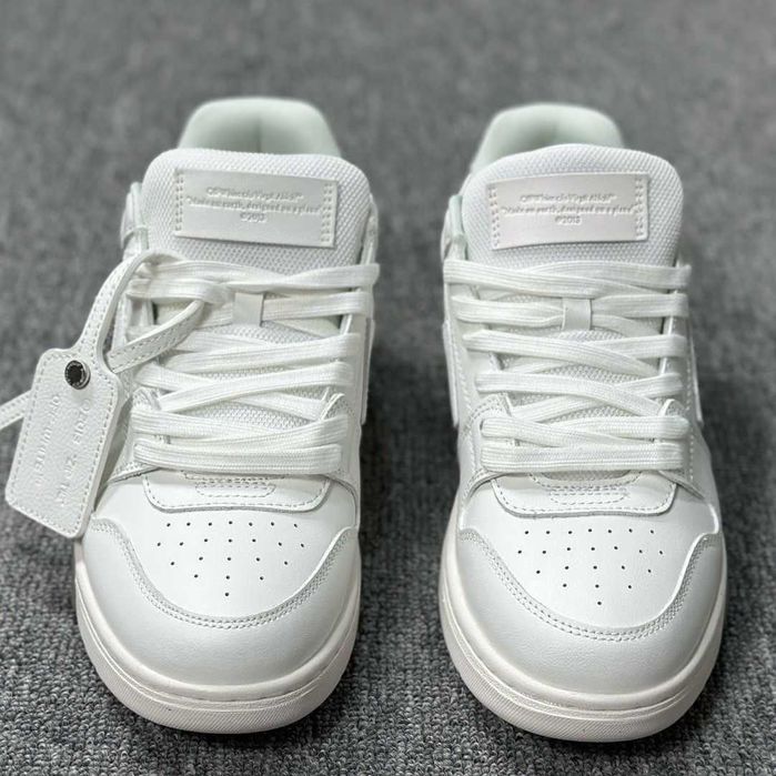 #DOAR 379,99# OFF-White Out Of Office Triple White Editie Limitata