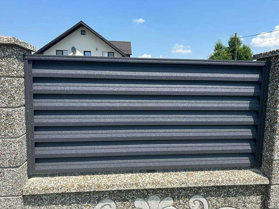 Garduri si porti de diferite modele (sipca metalica, panouri stil jaluzele, tabla cutata, plasa bordurata, BCA, fier forjat) Cere oferta