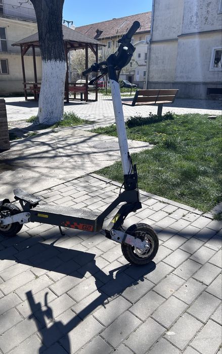 Vand Trotineta electrica Kukirin g2