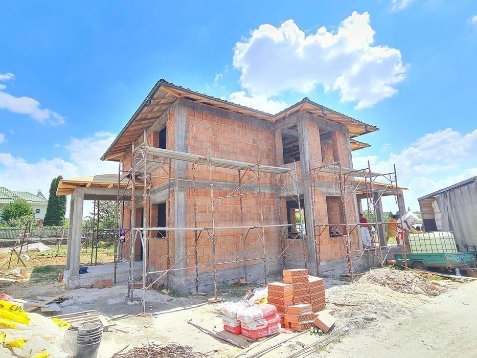 Construcții case și vile