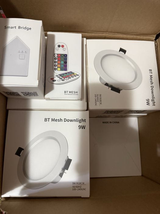 Spoturi LED 9W,Plafoniere încastrate WiFi Bluetooth Mesh RGBCW RGB Alb